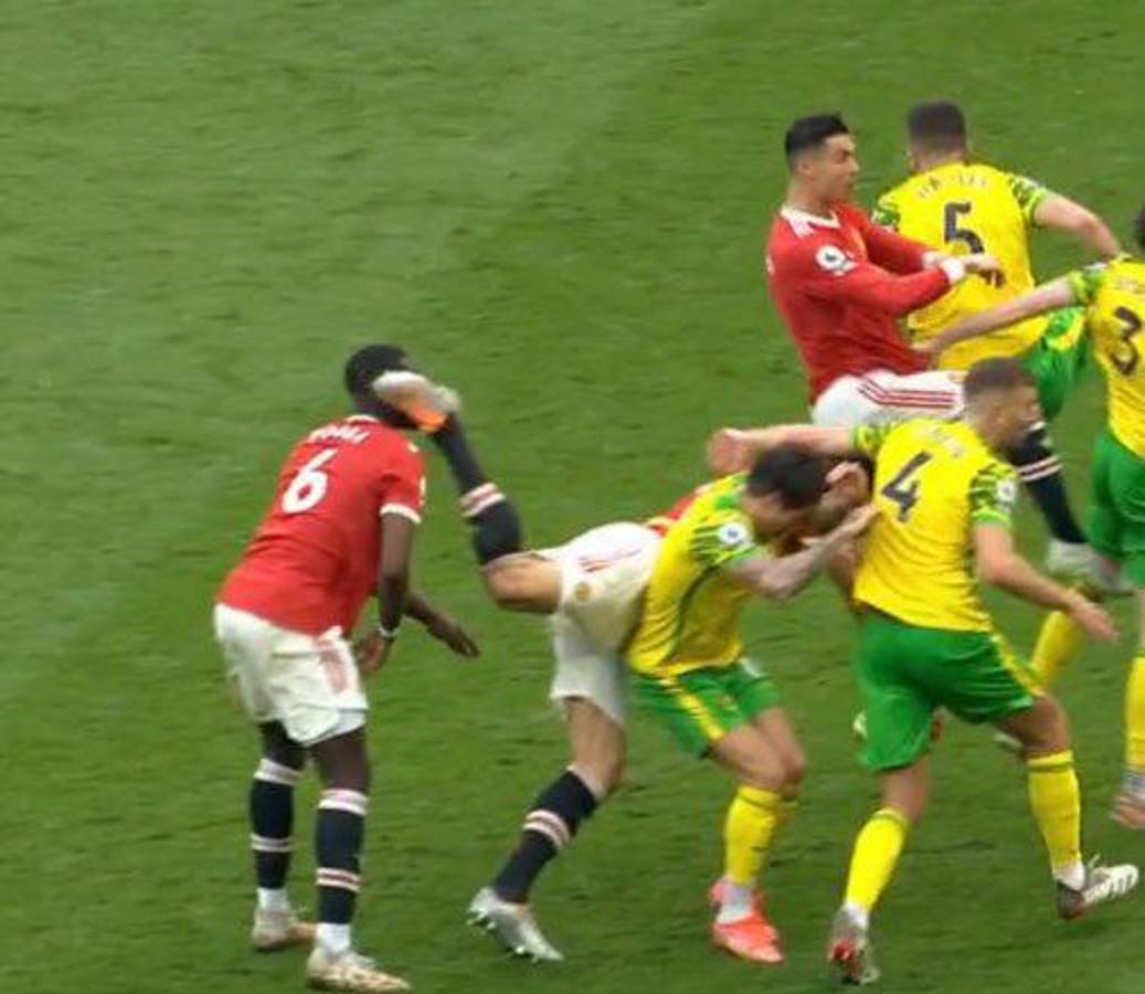 El tremendo regalo de Cristiano Ronaldo a promesa argentina del United tras anotar hattrick: Así respondió el joven jugador