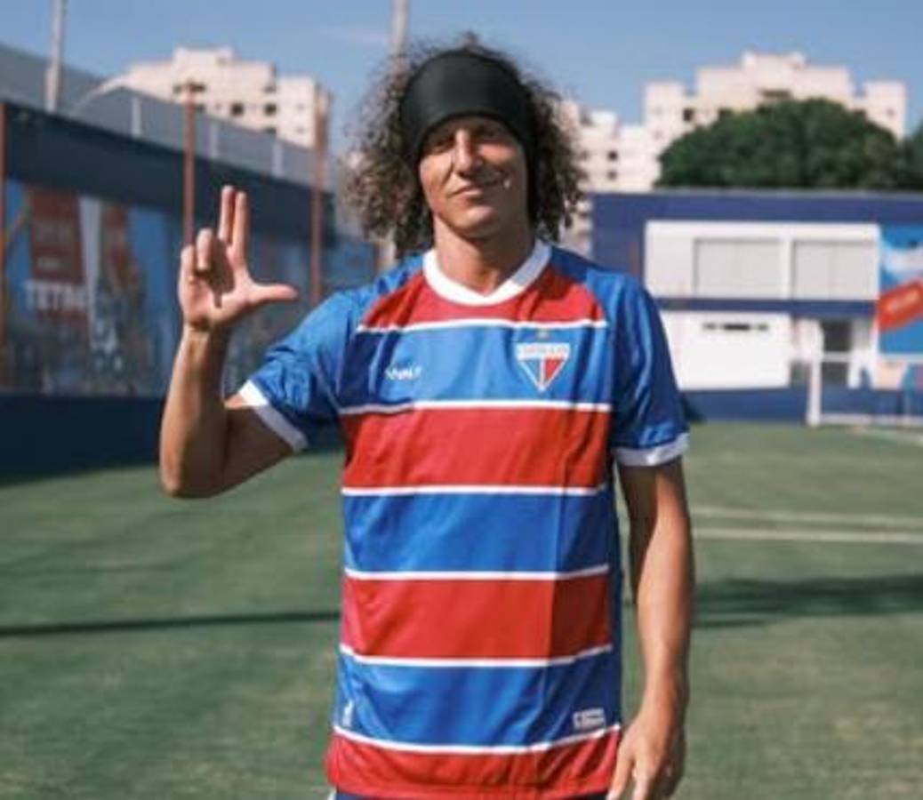 David Luiz jugará la Champions con 38 años: firmó con uno de los equipos más humildes y enfrentará a su ex