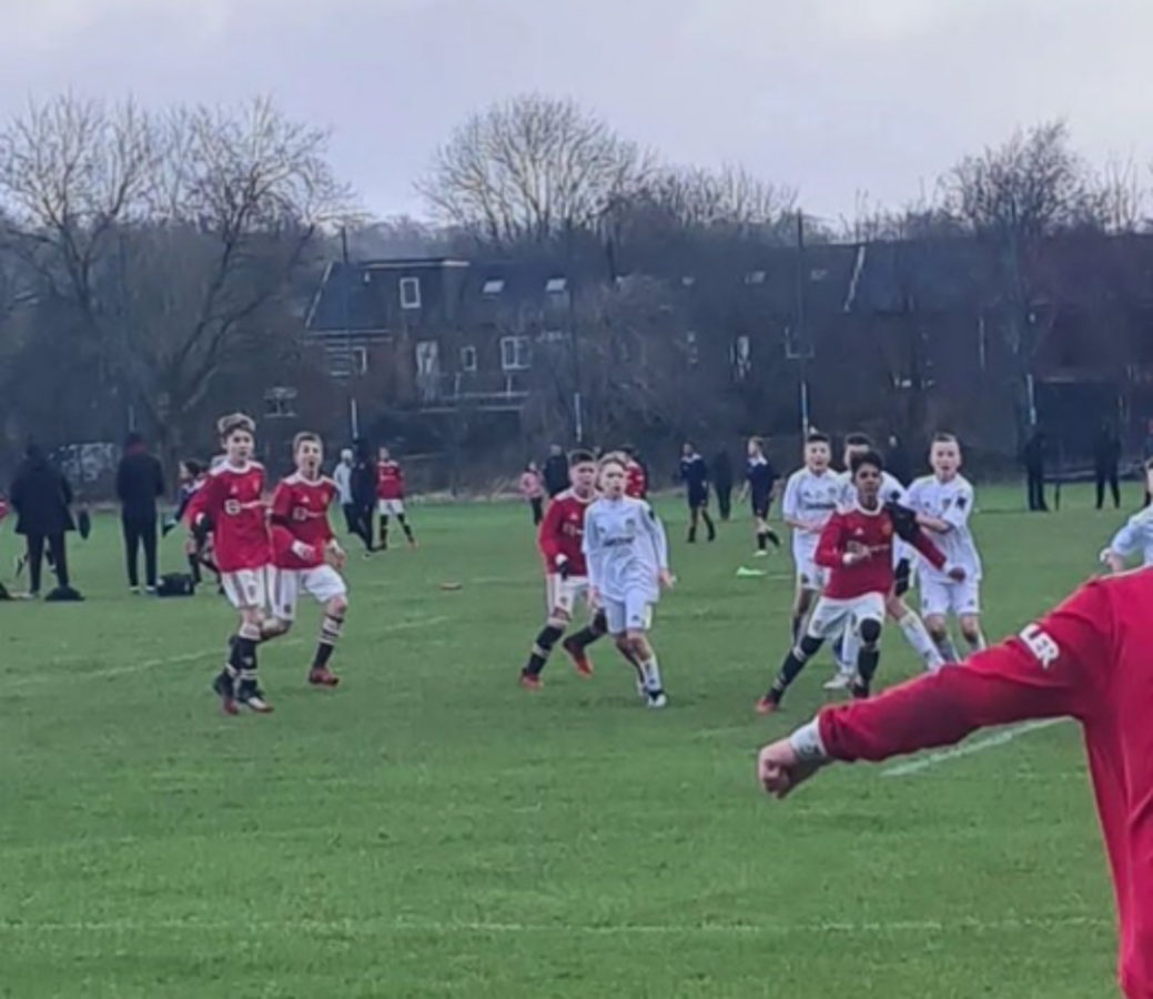 ¡Le gusta vestir caro! La vida de lujos que tiene Cristiano Ronaldo JR por su papá y así fue presentado en el United