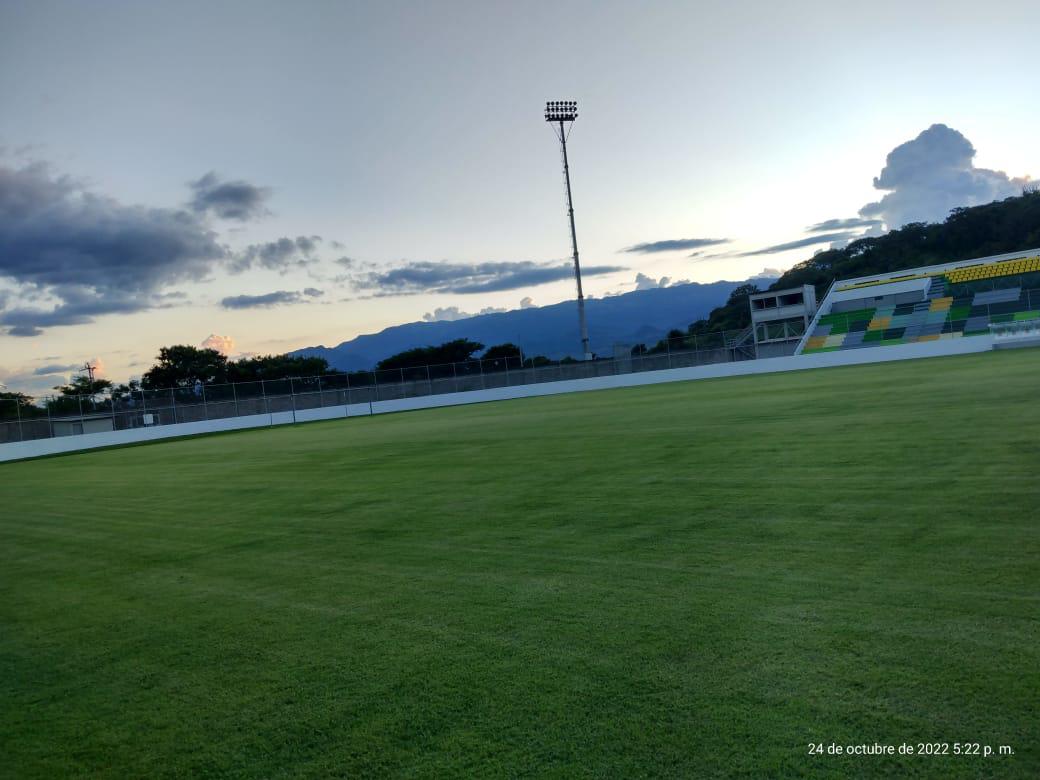 Vuelve a ser una mesa de billar: El estadio Carlos Miranda de Comayagua fue embellecido para que Motagua lo utilice