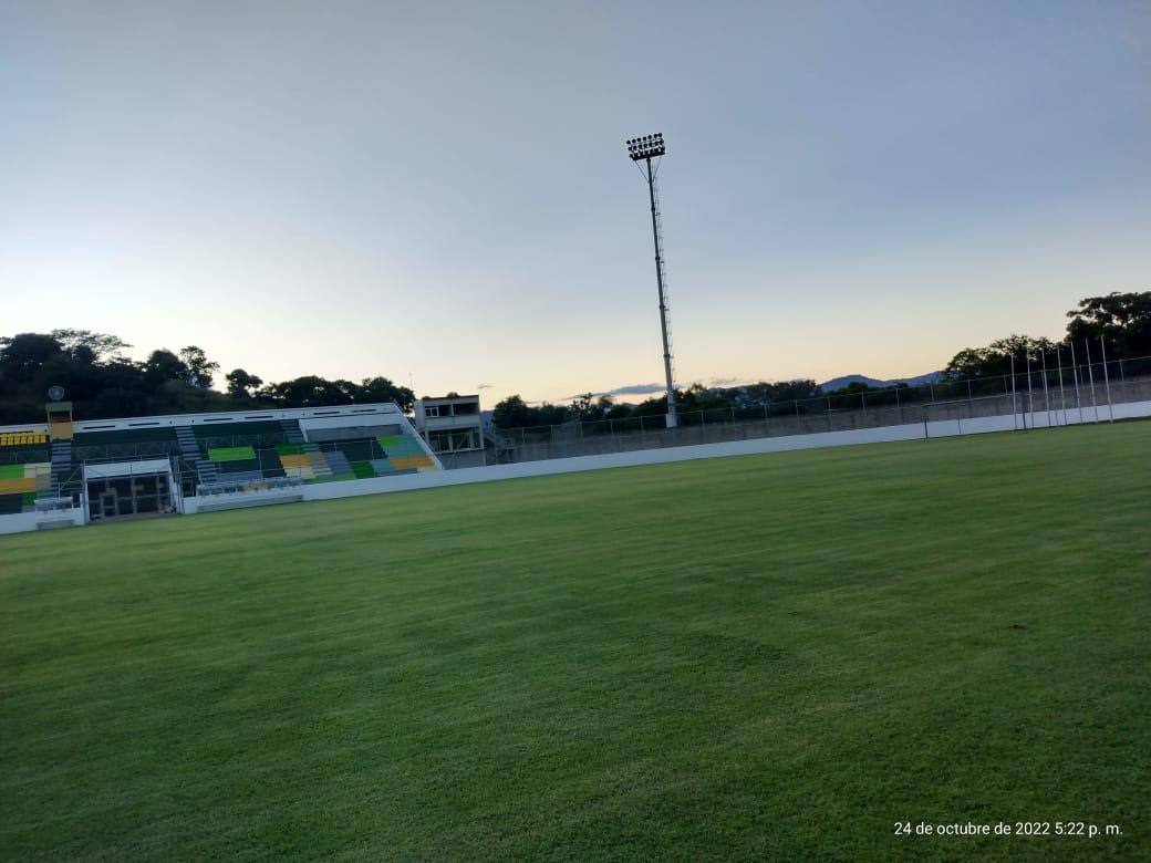 Vuelve a ser una mesa de billar: El estadio Carlos Miranda de Comayagua fue embellecido para que Motagua lo utilice