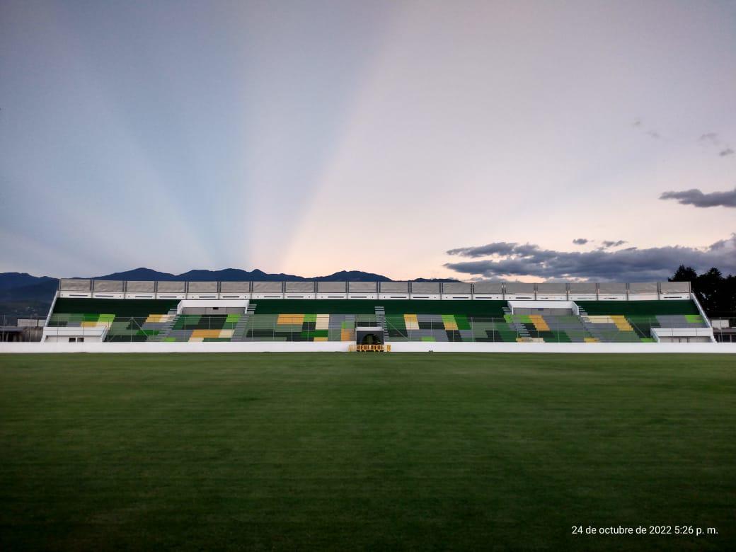 Vuelve a ser una mesa de billar: El estadio Carlos Miranda de Comayagua fue embellecido para que Motagua lo utilice