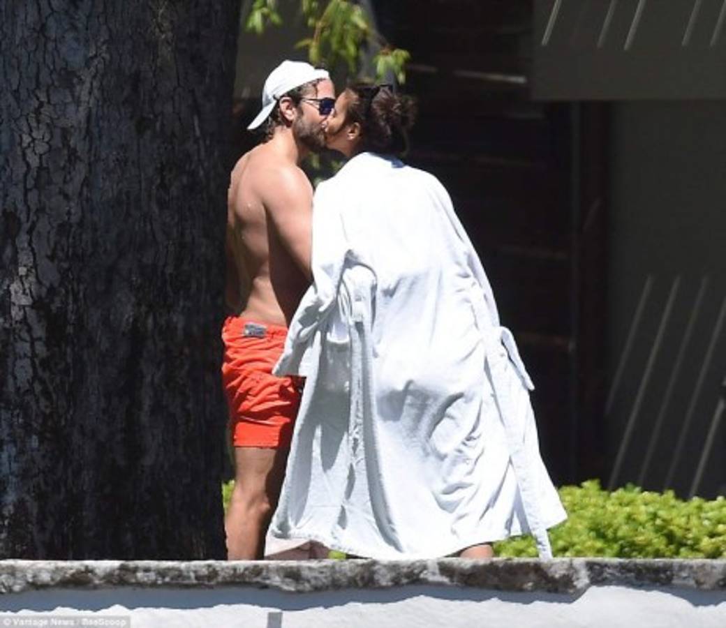 FOTOS: Las candentes vacaciones de Irina Shayk y Bradley Cooper