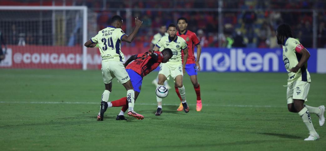Javier López se volvió loco: Motagua recibió mala noticia en pleno festejo en Guatemala