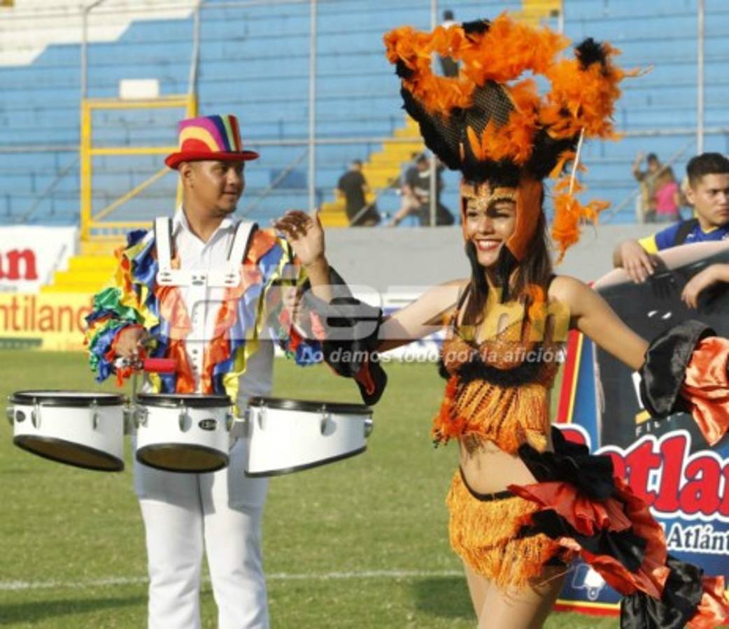 ¡BELLEZA! La jornada de la Liga sobresale por las lindas chicas en los estadios