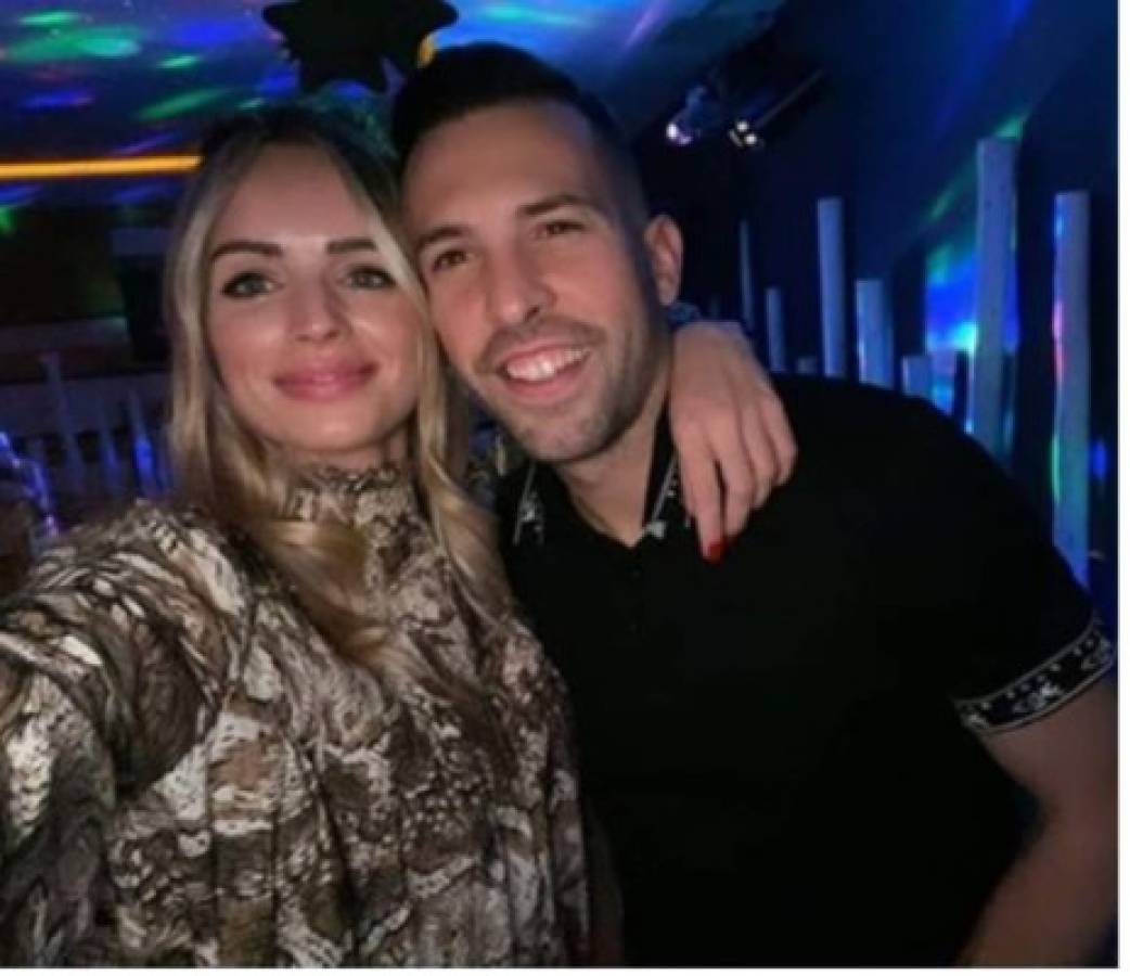 Antonela Rocuzzo y Daniella Semaan, radiantes en la fiesta de la mujer de Luis Suárez