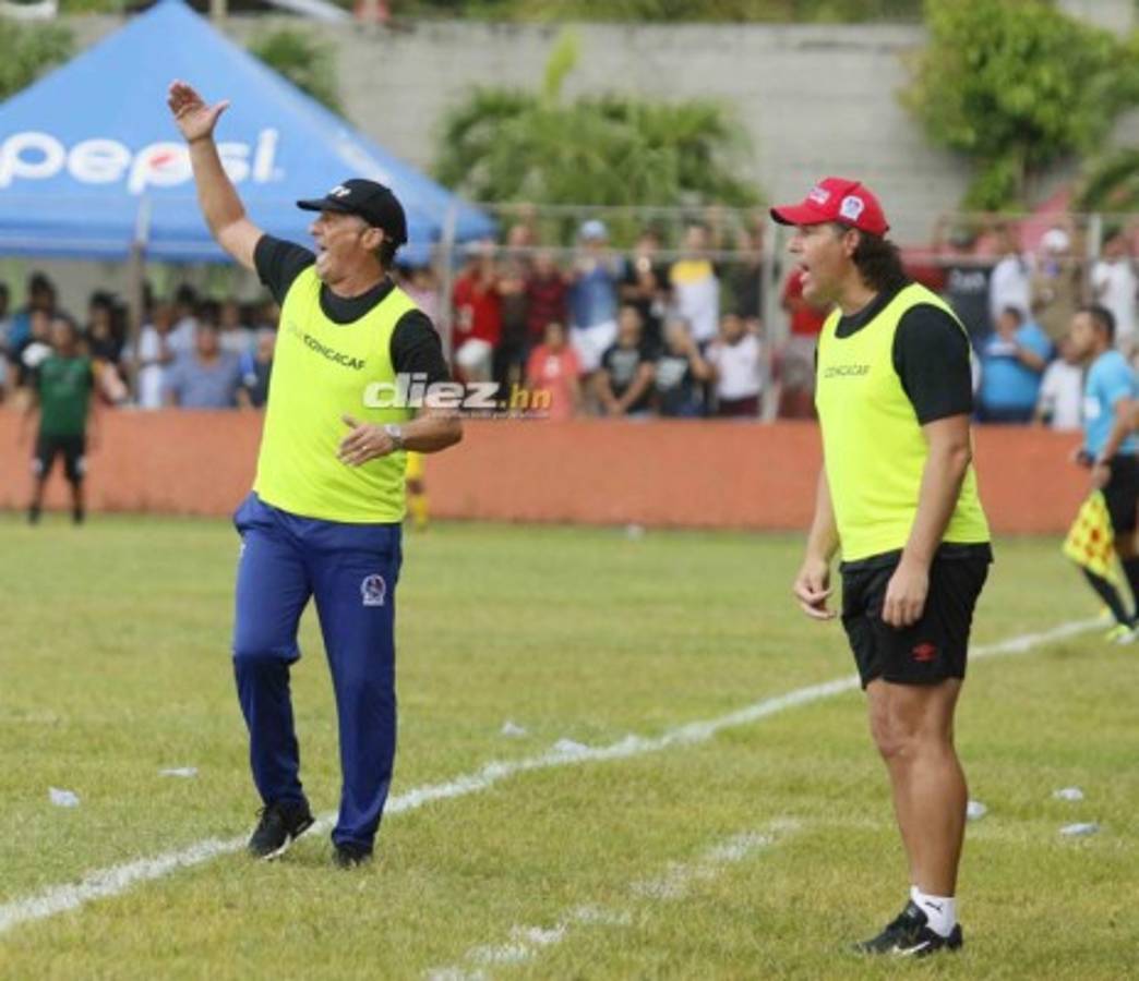 NO VISTE EN TV: El penal a Michaell Chirinos, actos protocolarios y vómito de Ferrari