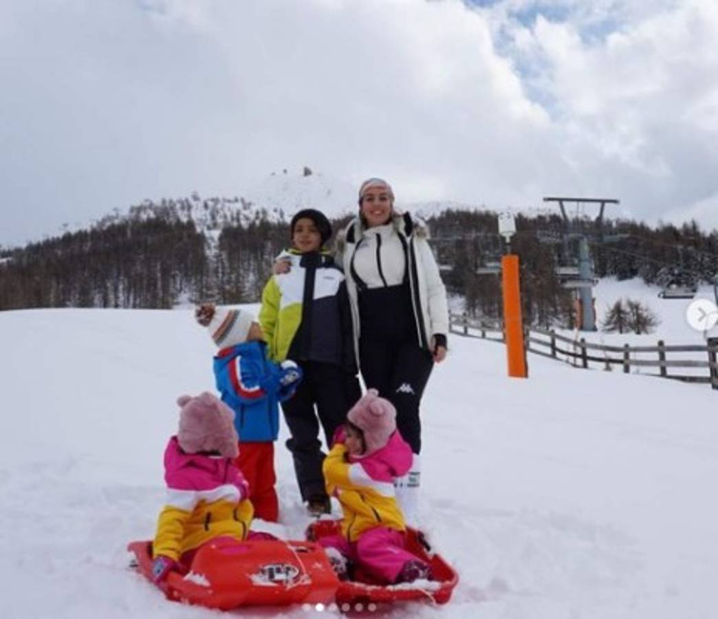 Georgina Rodríguez deslumbra: Así pasan la Navidad 2020 los futbolistas y sus novias