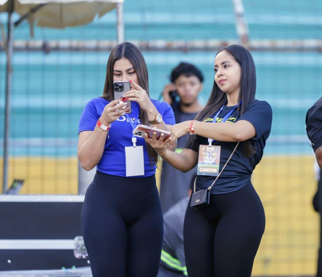 ¡Milagro Flores, de infarto! La Queso tiene a su jugador favorito en el juego de tiktokers entre Honduras y Brasil y ¿Quién es la hermosa de lentes?