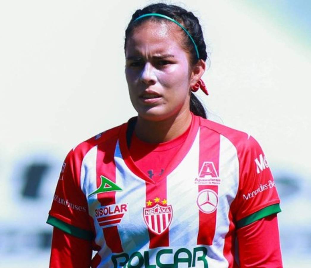 Jugadora mexicana rifa una camiseta para una operación de rodilla porque su club se negó a cubrir los gastos