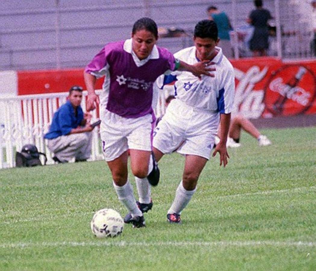 El álbum de Wilmer Velásquez, el 'Matador' y máximo goleador de la Liga Nacional