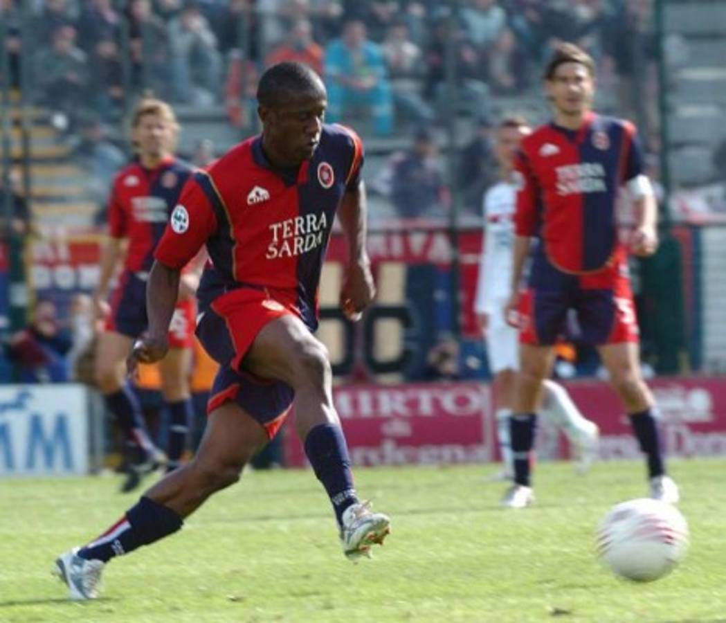 Rambo de León, el rey: Los futbolistas hondureños con más equipos en toda su carrera