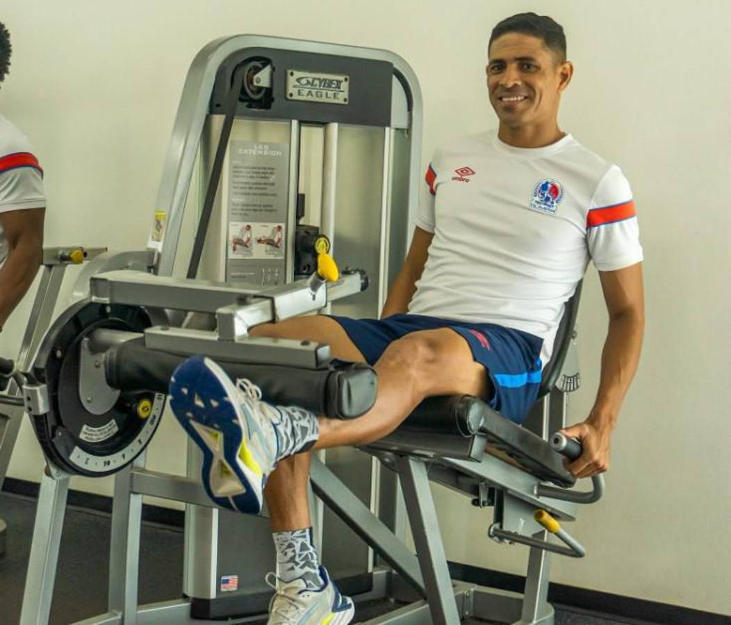 Jorge Benguché, entre las novedades en la pretemporada del Olimpia y llegó a Honduras el nuevo fichaje del León