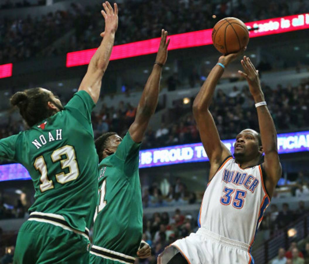 Kevin Durant se acerca a la marca de Jordan