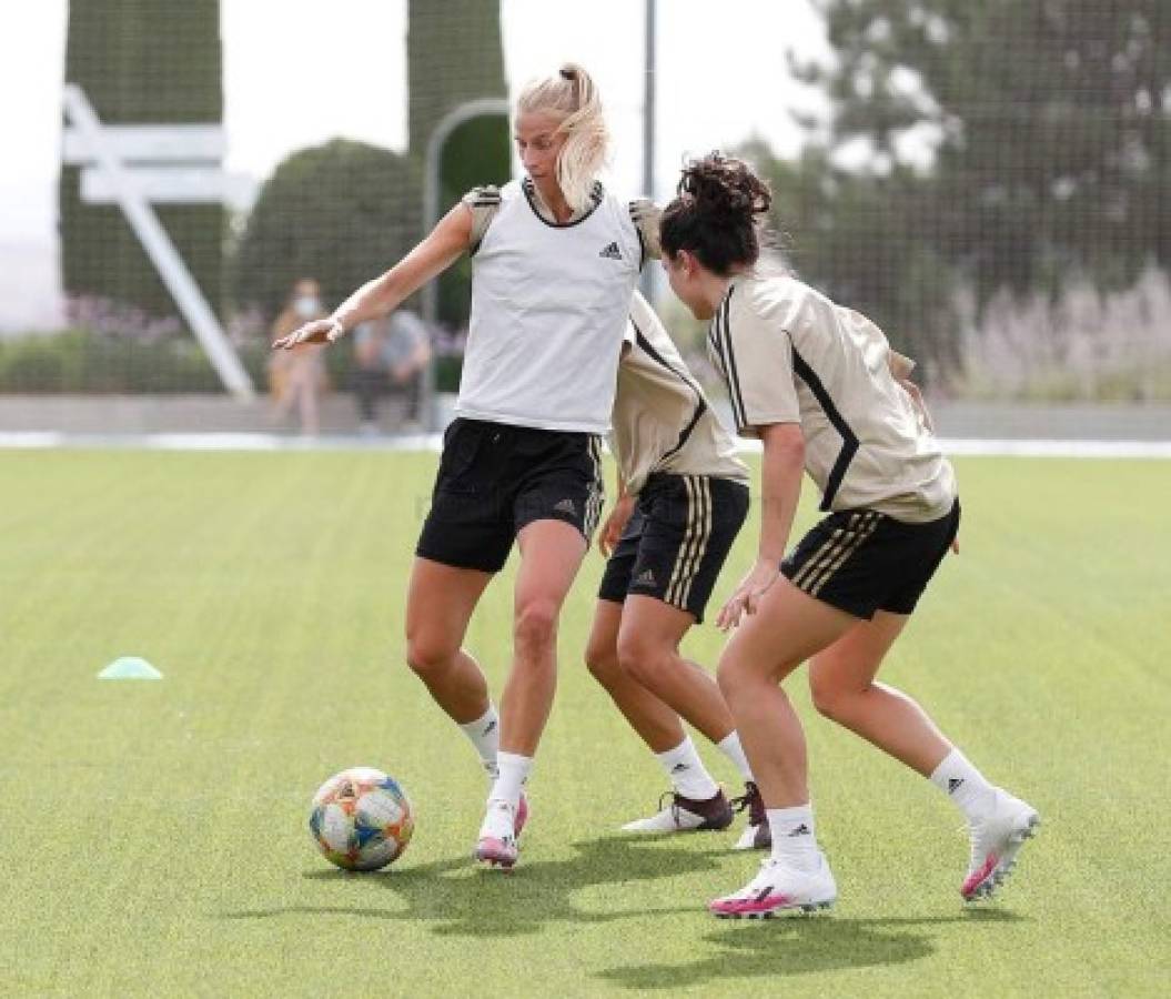 Belleza y ocho fichajes de golpe: Así fue el primer entrenamiento del Real Madrid femenino