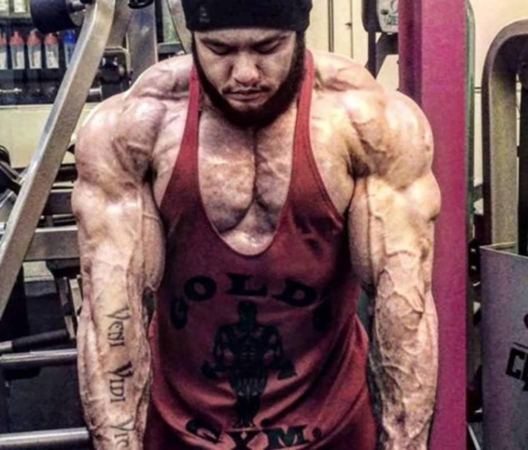 El Hulk iraní confirma que se enfrentará al Titán kazajo: ''Te van a sacar con los brazos y las piernas rotas''