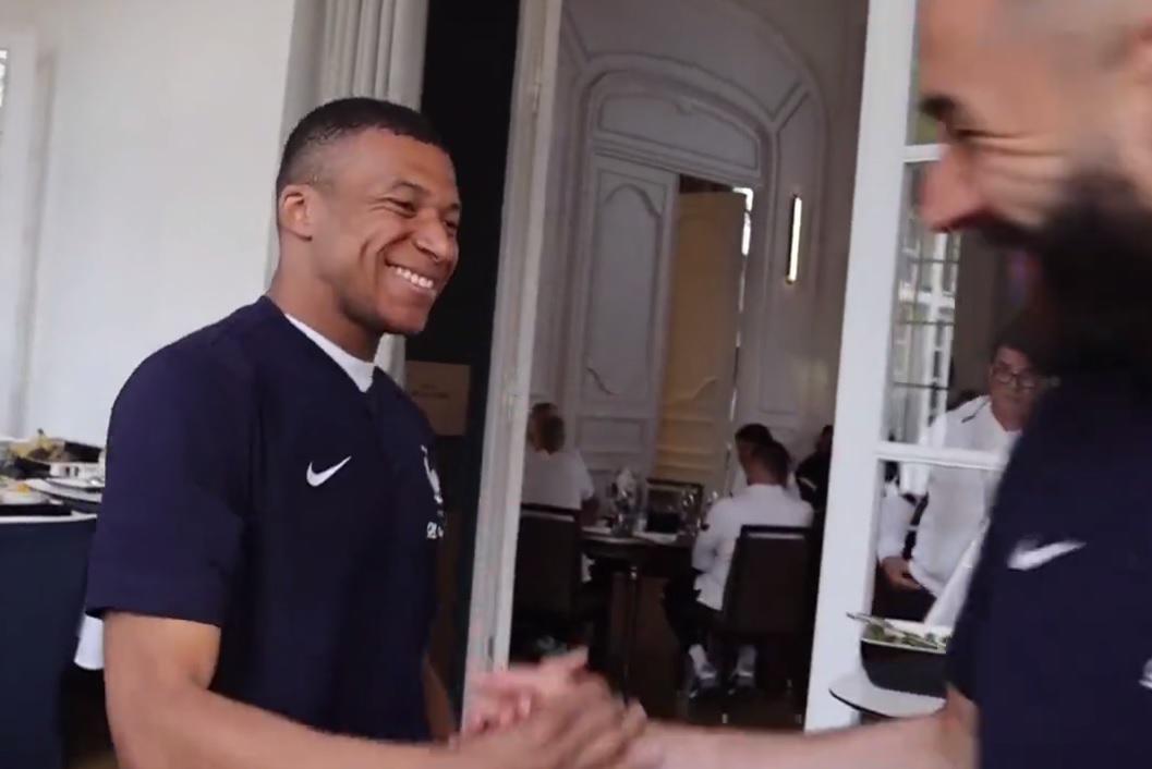 Benzema se unió a la selección de Francia y así fue el reencuentro con Mbappé tras el rechazo al Real Madrid