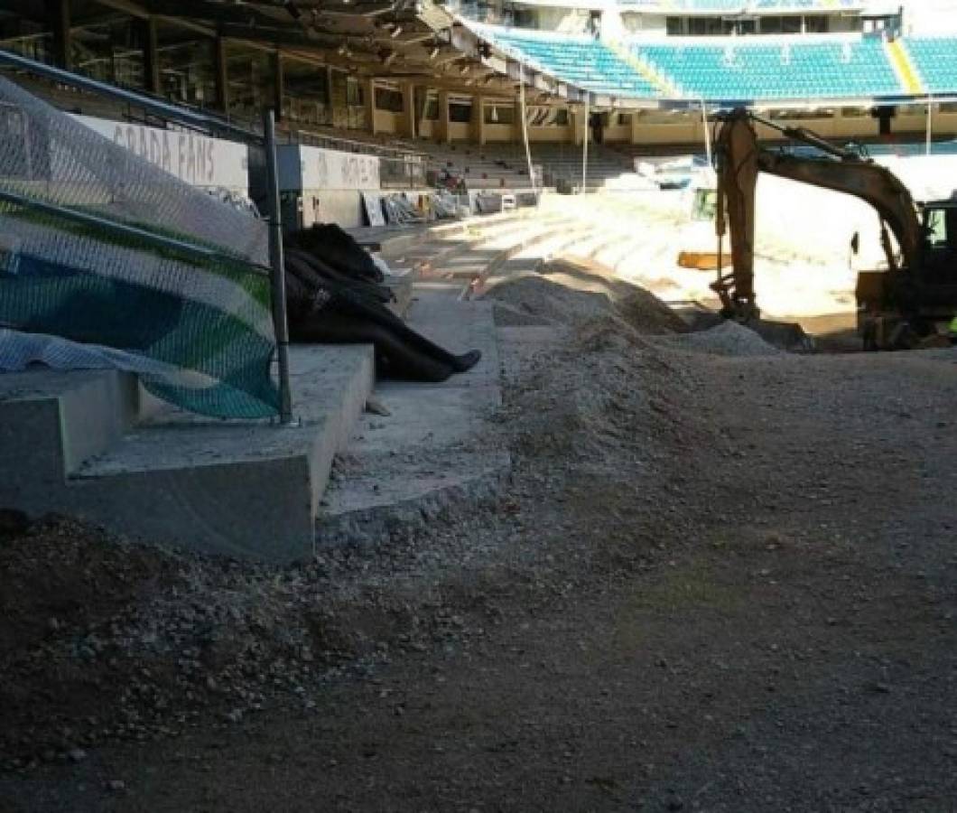 Como nunca lo habías visto: Así luce el Santiago Bernabéu sin césped durante la remodelación