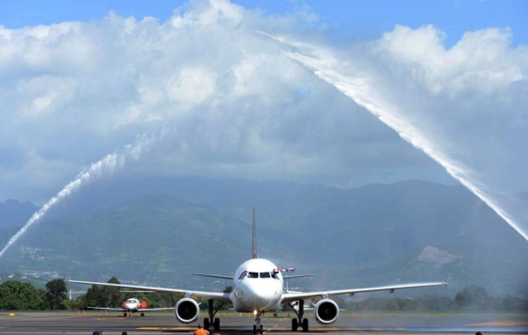 Costa Rica llegó a su país y fue recibida por el presidente