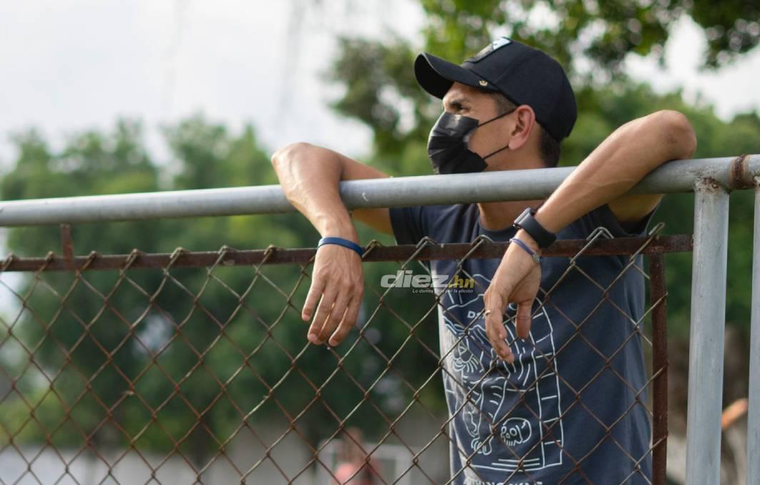 Johnny Leveron visitó la sede del Marathón ayer. El último club del defensor fue el Olimpia.