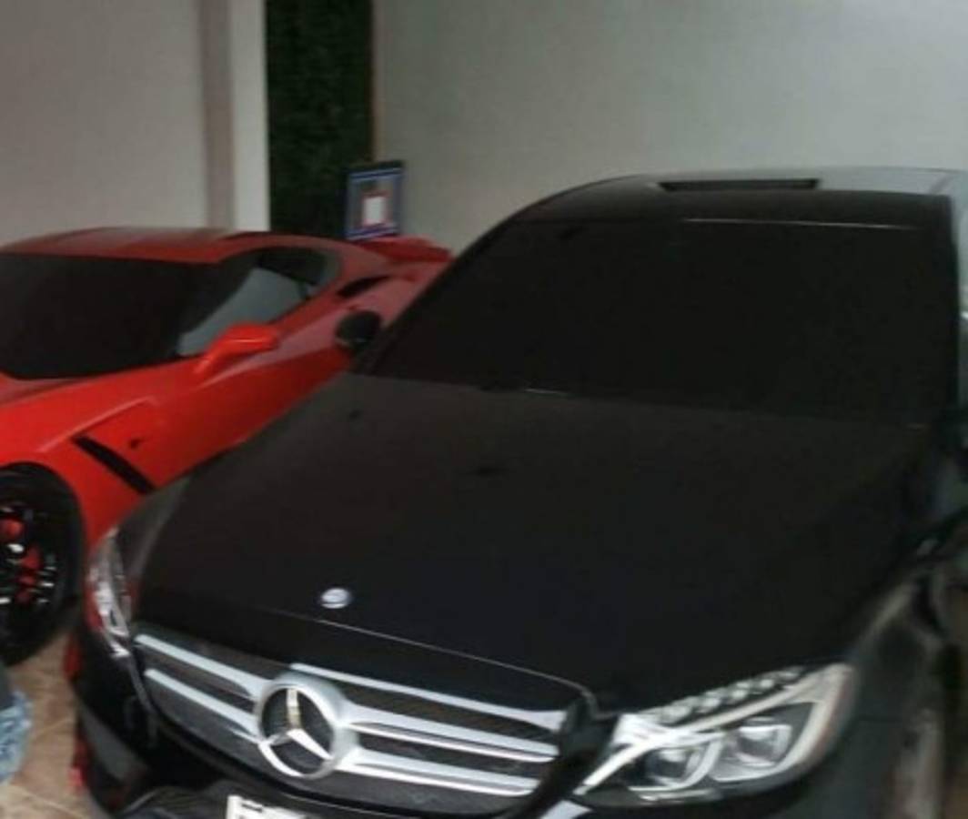 Los lujosos autos que decomisaron a narcotraficantes en operativos en Guatemala