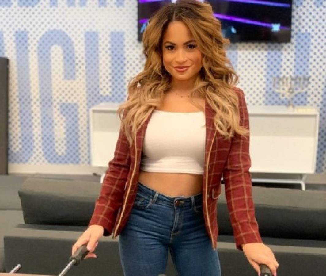 Así es la guapa presentadora de la WWE que desveló su orientación sexual y fue atacada en redes