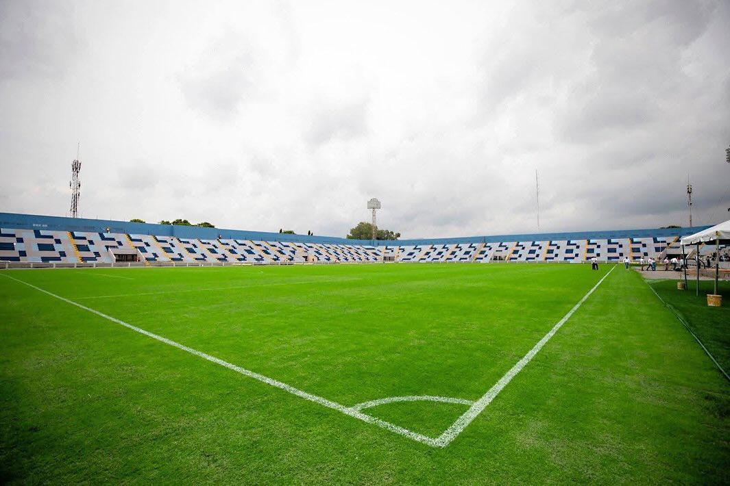 El estadio Ceibeño y su nueva cara: Las afueras, los murales, el cerco perimetral, su intimidad y las bellas butacas