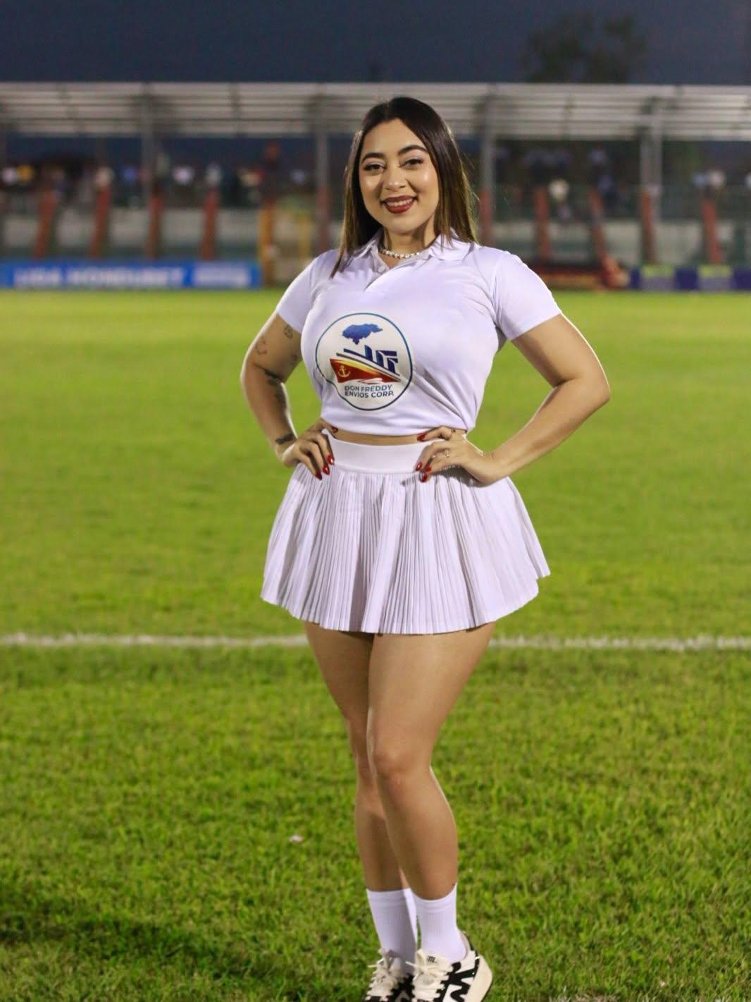 La hincha más sexy de Platense: el secreto, última polémica y su verdadera profesión
