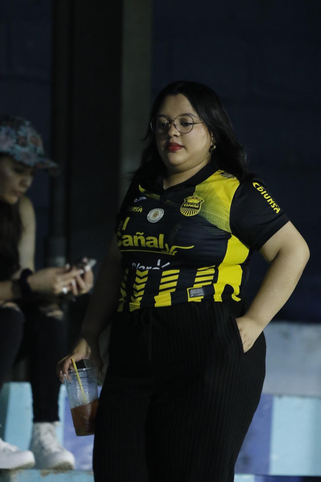 ¡El Morazán fue una pasarela! La belleza invadió el clásico entre Real España vs Motagua