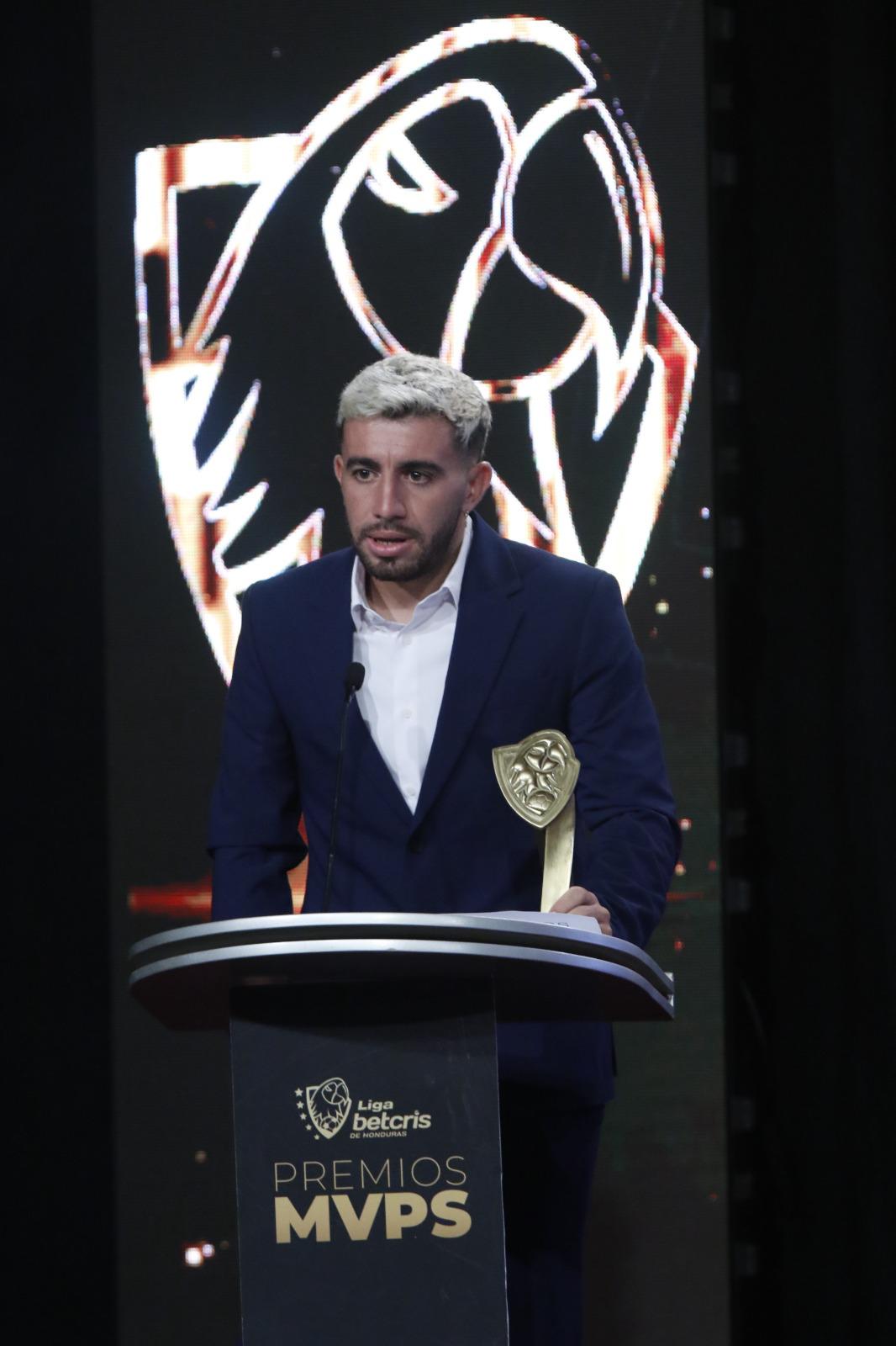 Agustín Auzmendi fue reconocido como el mejor goleador del Apertura 2022 donde debutó en Honduras con Olancho FC.