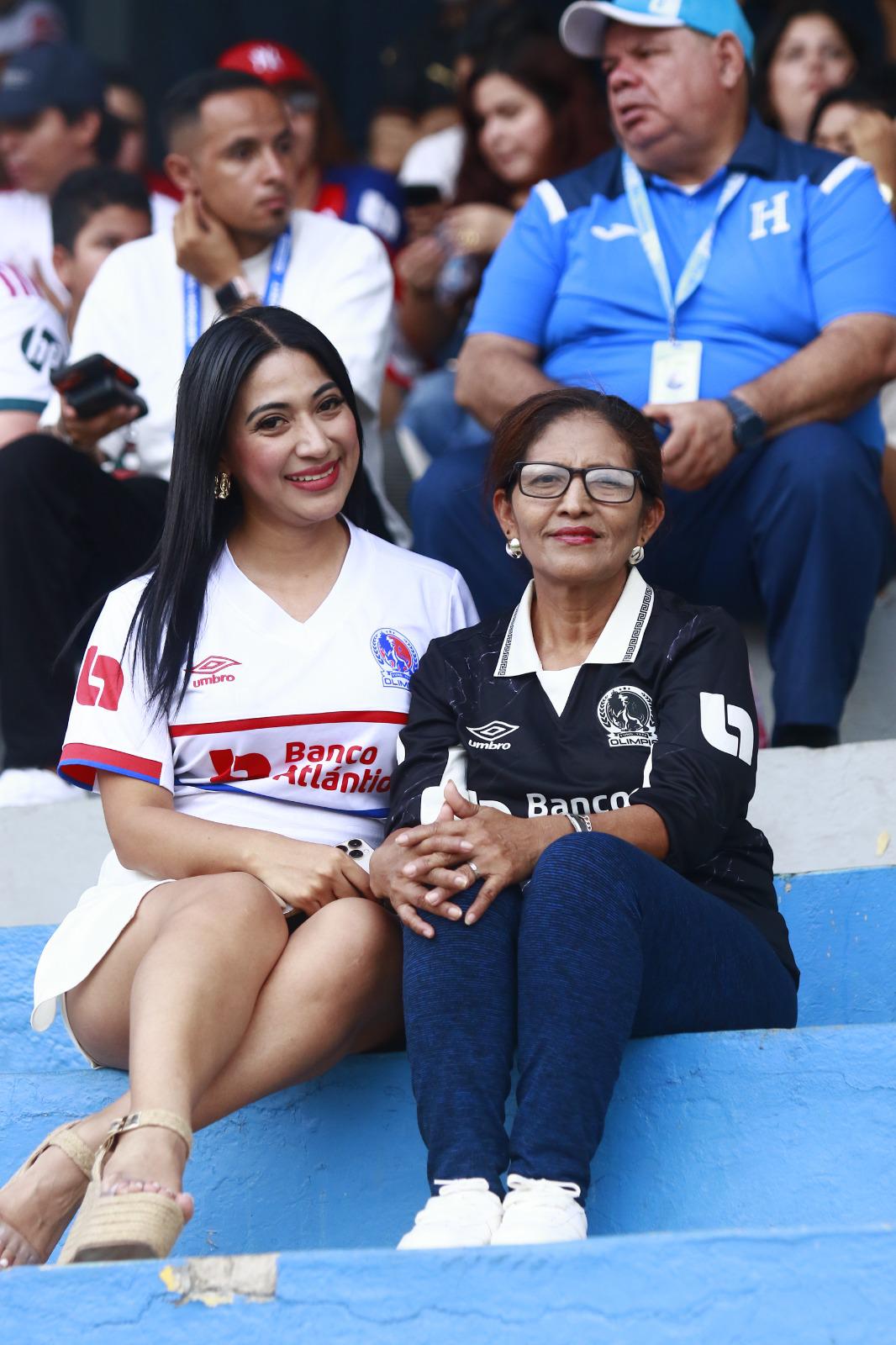¡No se vio! Clásico peleado, visita inesperada, belleza y glamour en el viejo Morazán
