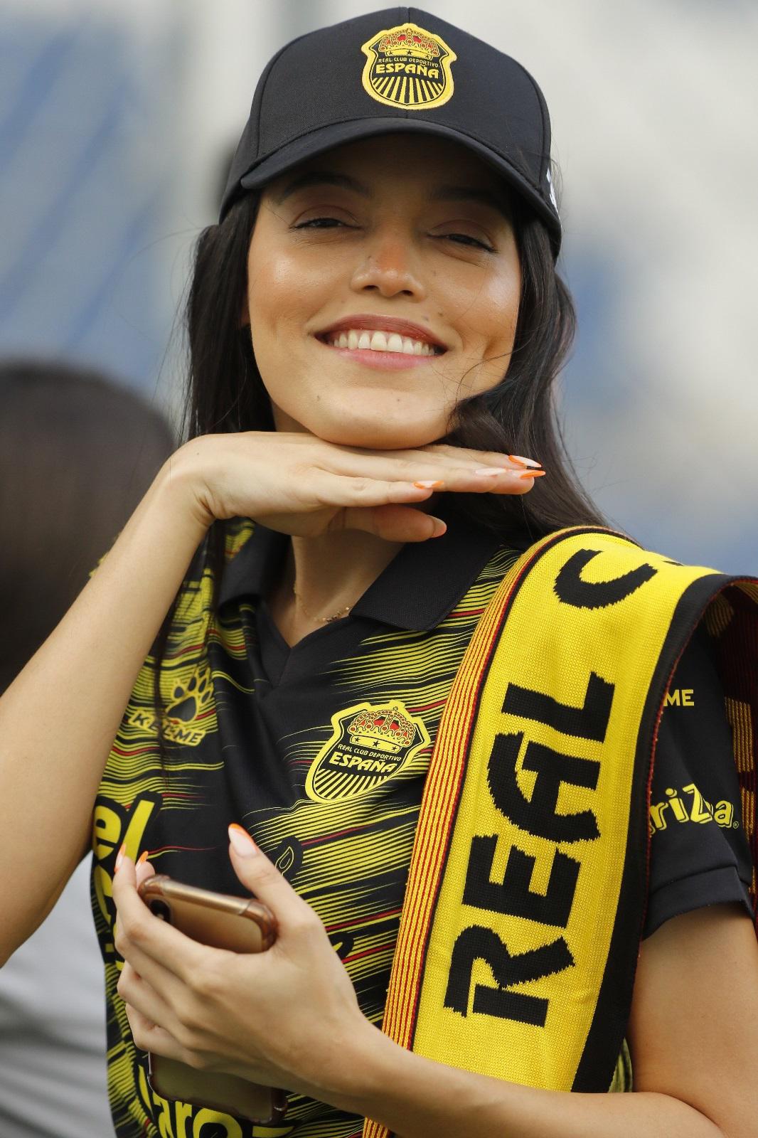 ¡El Morazán fue una pasarela! La belleza invadió el clásico entre Real España vs Motagua