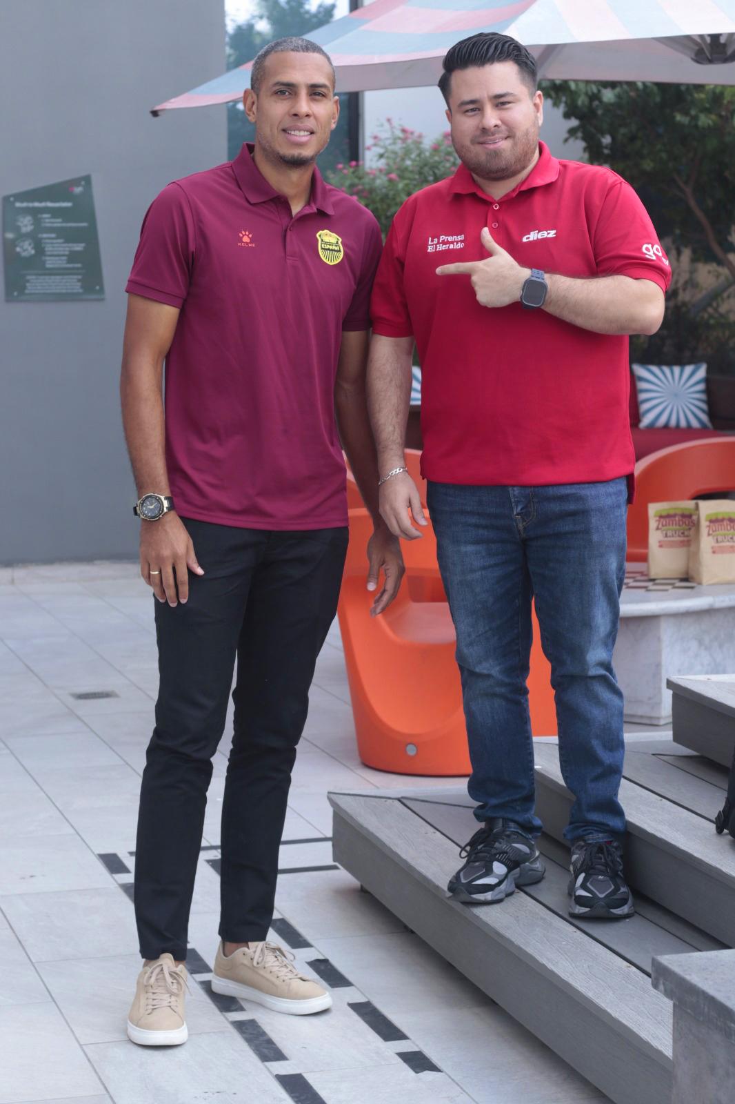 Su altura de 1.95 m le sirvió para, en un colectivo Sub 15, sobresalir y ser elegido por Hermelindo Cantarero y así llegar al Platense.