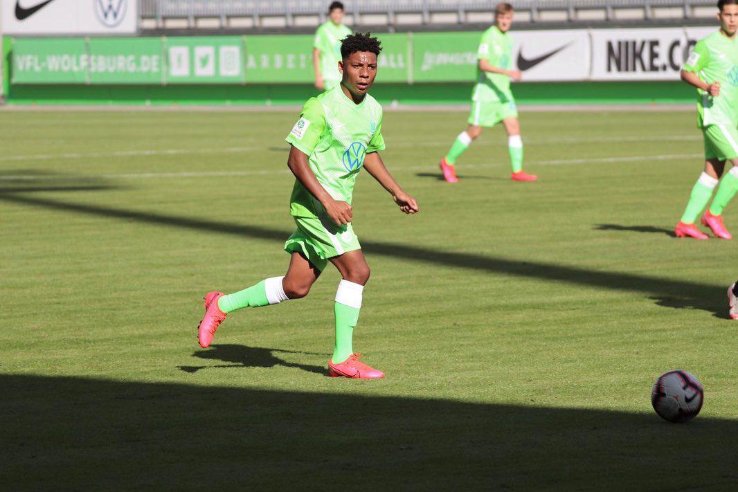 Jugó para Wolfsburgo, Honduras lo buscó y otra nación de Concacaf lo quiere rumbo al Mundial 2030 ¿Qué pasó con él?