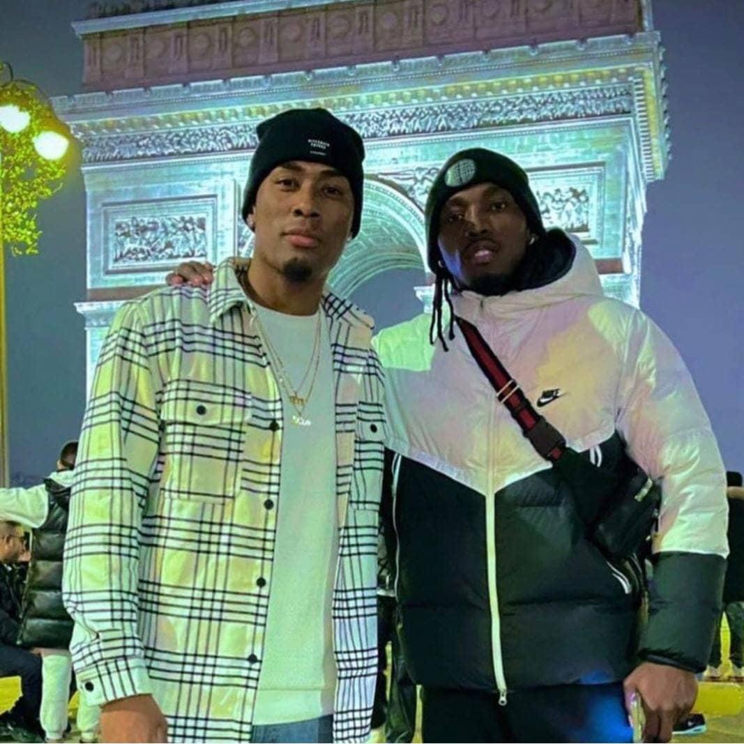 ¡Paseos, amigos y el auto que conduce! Así es la vida del hondureño Alberth Elis en Burdeos