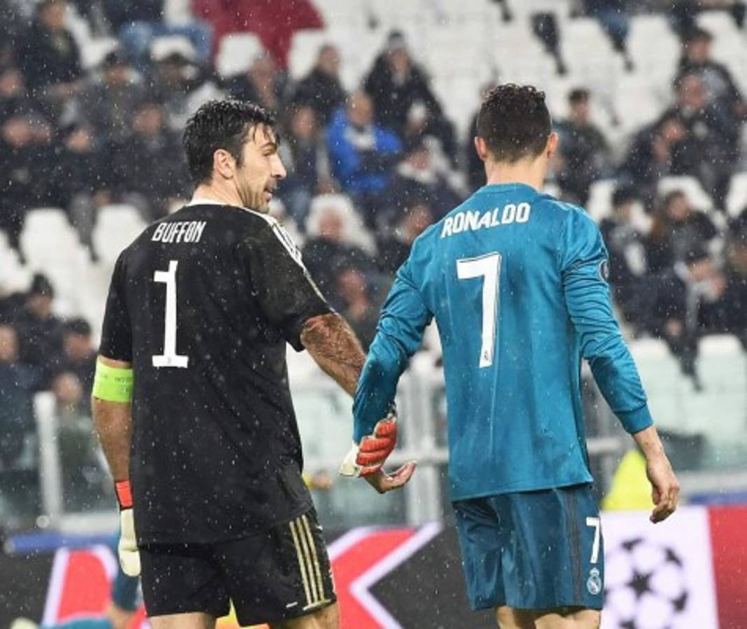 NO SE VIO: Buffon se rindió a Cristiano Ronaldo y así lo apapachó al final