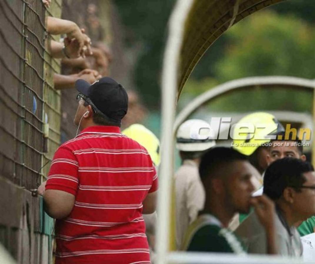 FOTOS: Así se comunicó Héctor Vargas con Luis Ayala para poder dirigir