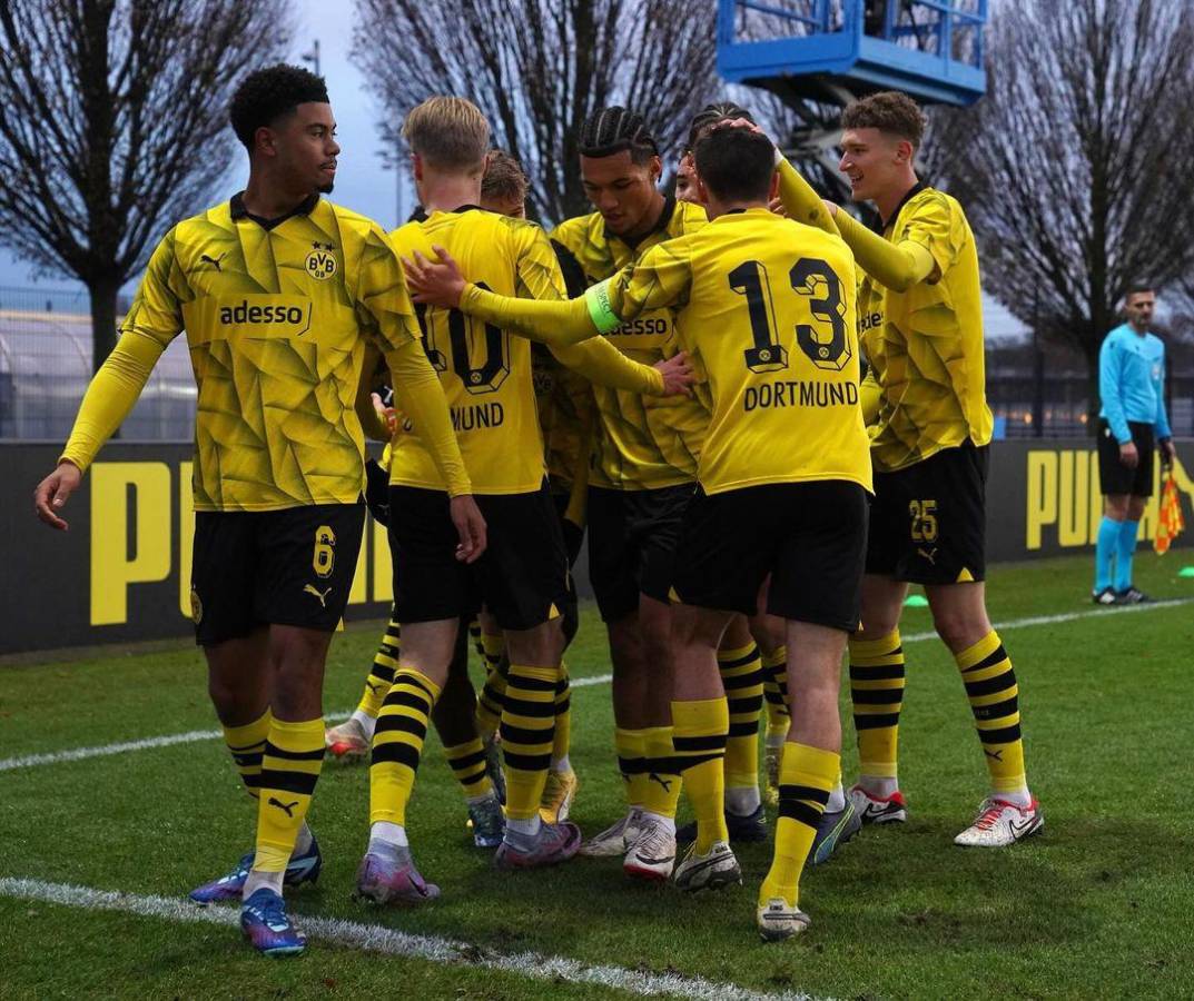 Fue capitán de Alemania: Leonardo Posadas, el futbolista del Borussia Dortmund que jugaría con Honduras