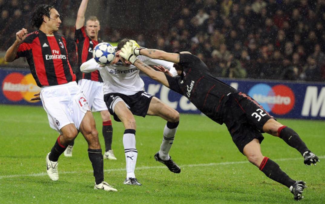 Wilson y Tottenham golpean al Milan