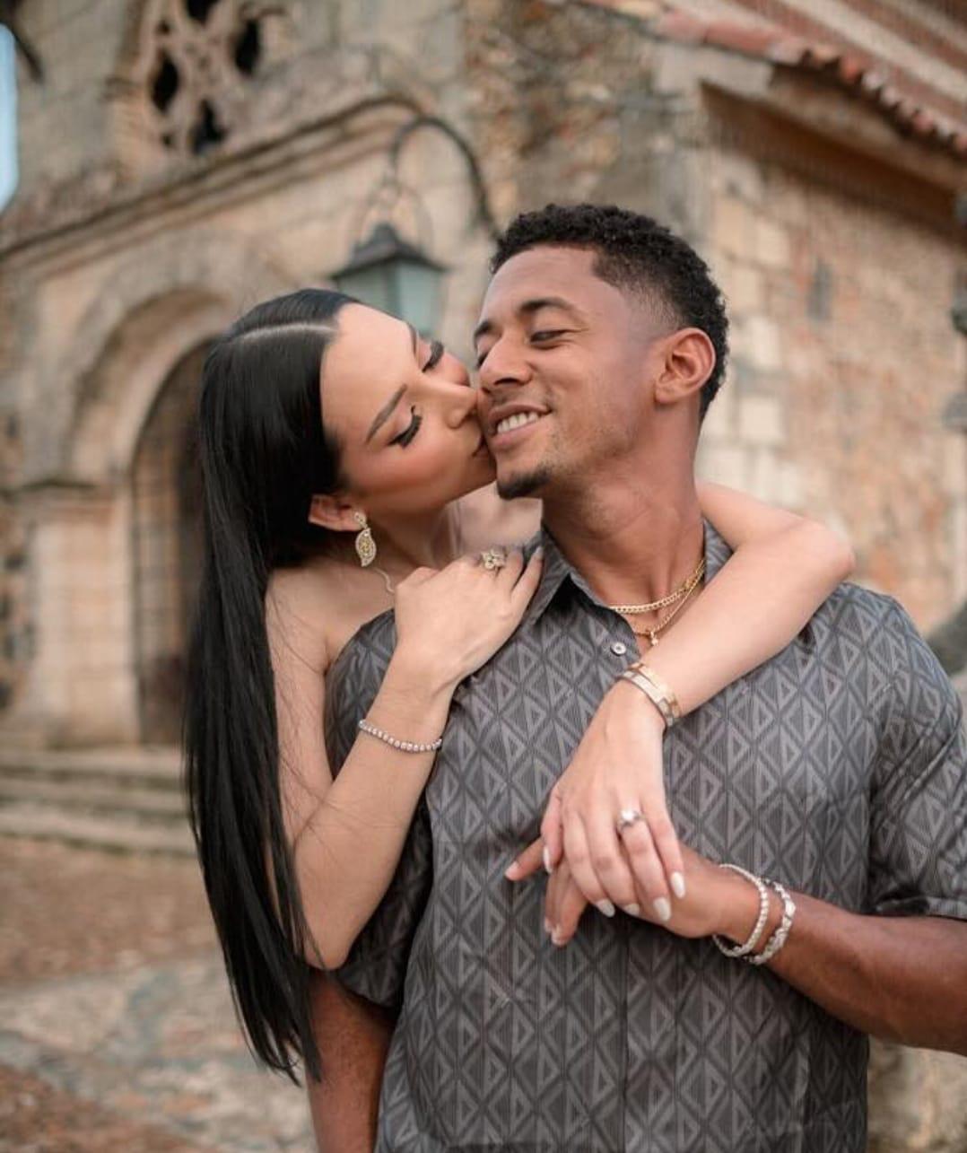 Choco Lozano pone fin a su soltería y se casará con bella modelo; así se vivió la cena de ensayo previo a su boda