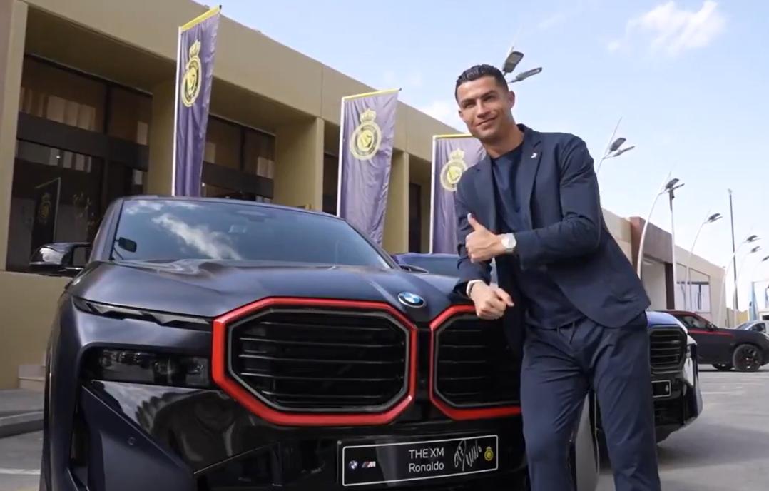 ¡Una belleza! Cristiano Ronaldo añadió otra máquina a su brutal colección: se confirma en cuánto está valorado su garaje