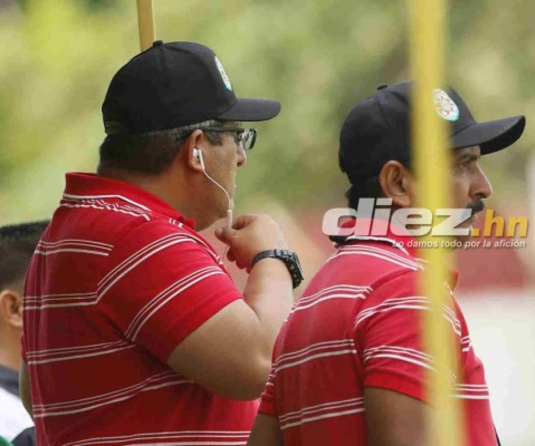 FOTOS: Así se comunicó Héctor Vargas con Luis Ayala para poder dirigir