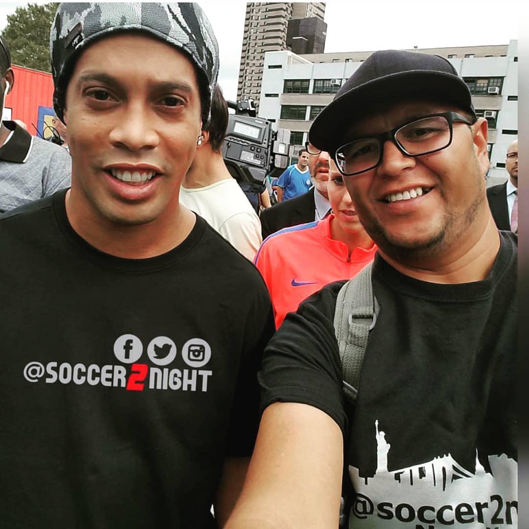 Adolfo Flores, el diseñador gráfico que se apasionó del fútbol amateur en Estados Unidos y se volvió viral en redes