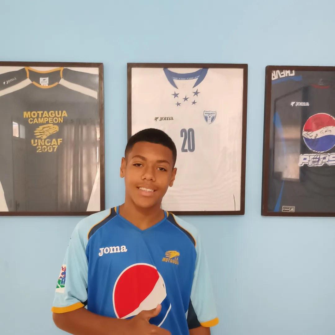 El joven brasileño que le gustaría jugar para la Selección de Honduras y su padre dejó su sello goleador en tierras catrachas