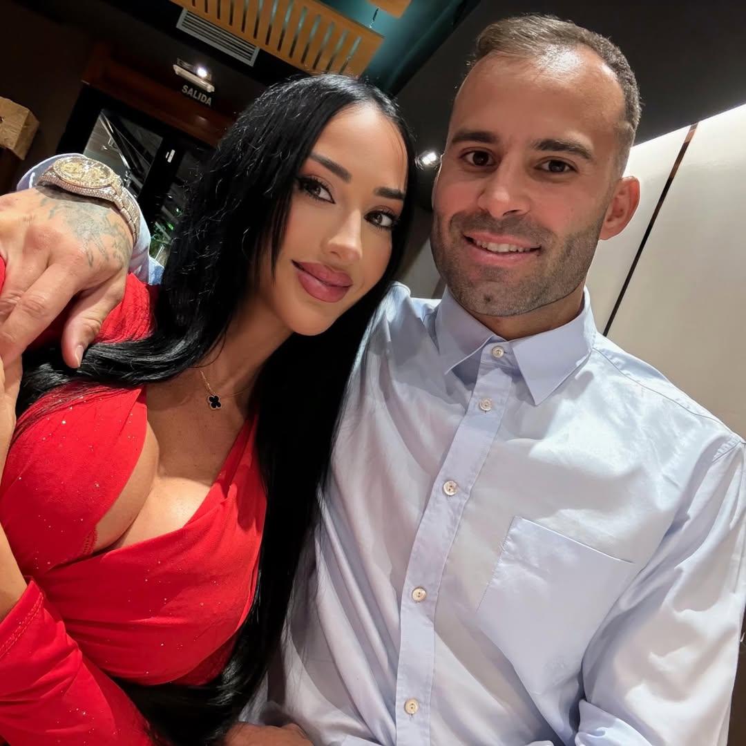 Vinicius con su hermosa novia: así recibieron el 2026 los cracks y Dembélé presume sus títulos