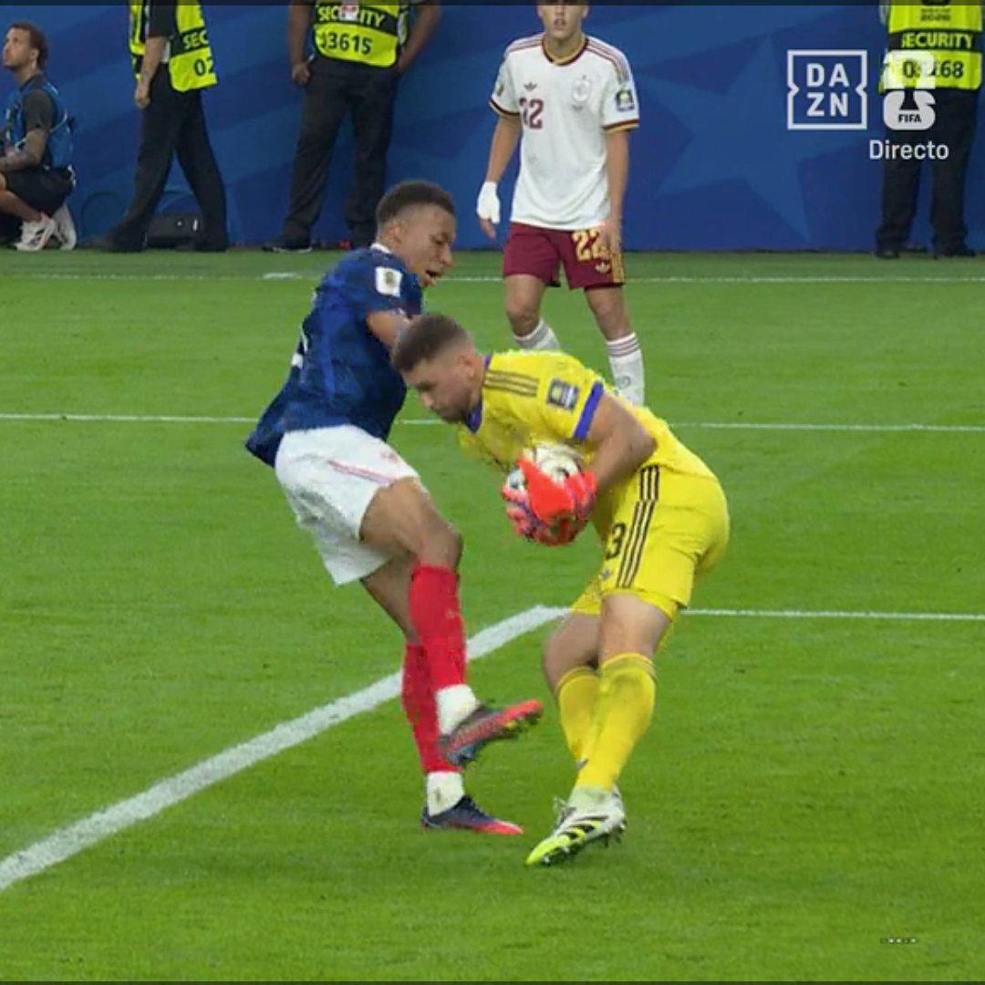 Los 3 errores de Iván Barton, la agresión de Mbappé y la fiesta de España tras meterse a la final del Mundial 2026