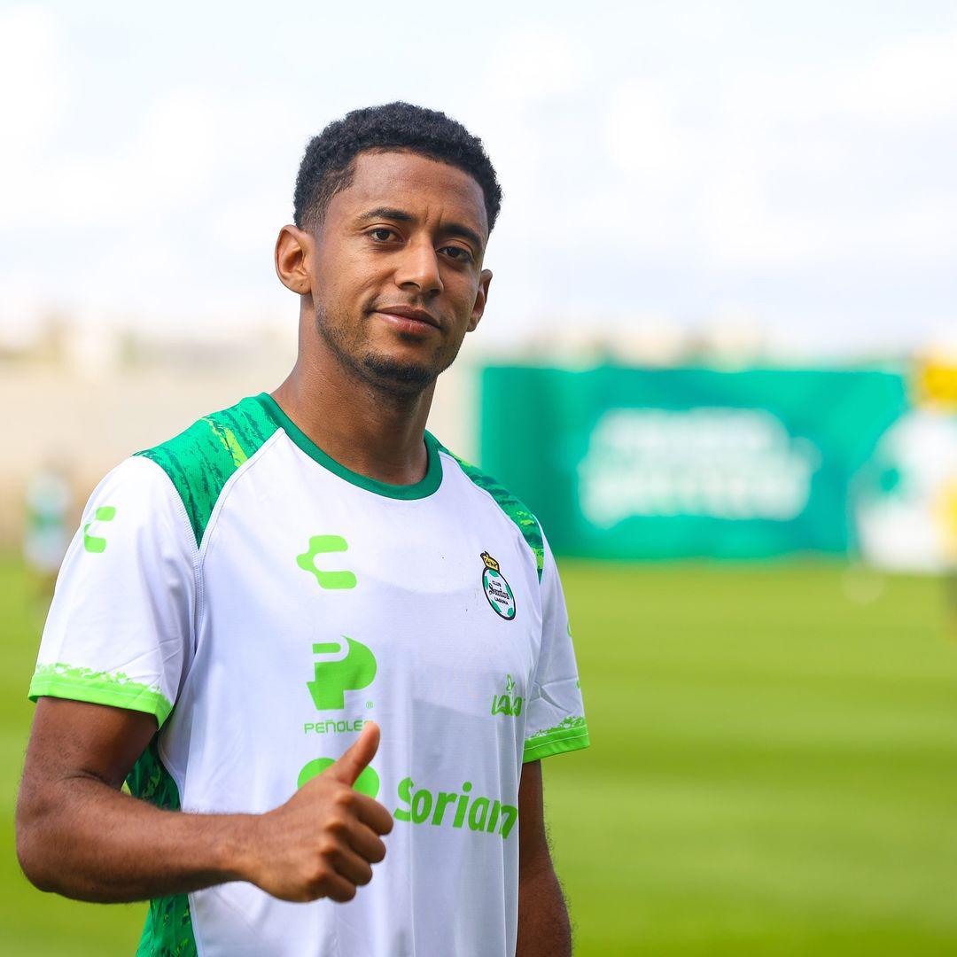 Santos Laguna de México lleva al hondureño Antony “Choco” Lozano a su primer entrenamiento