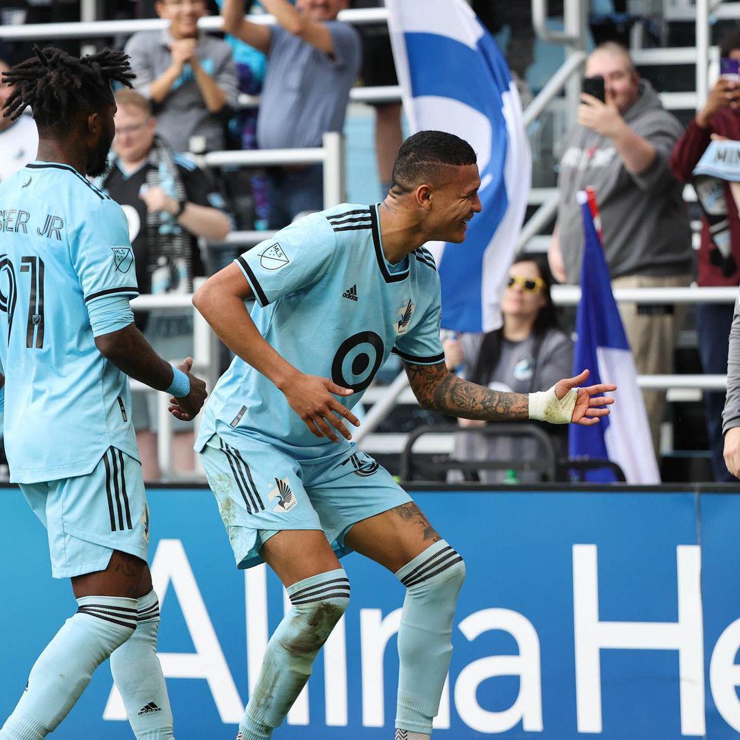 ¡Testarazo y adentro! Hondureño Kervin Arriaga anota su primer gol con el Minnesota United de la MLS
