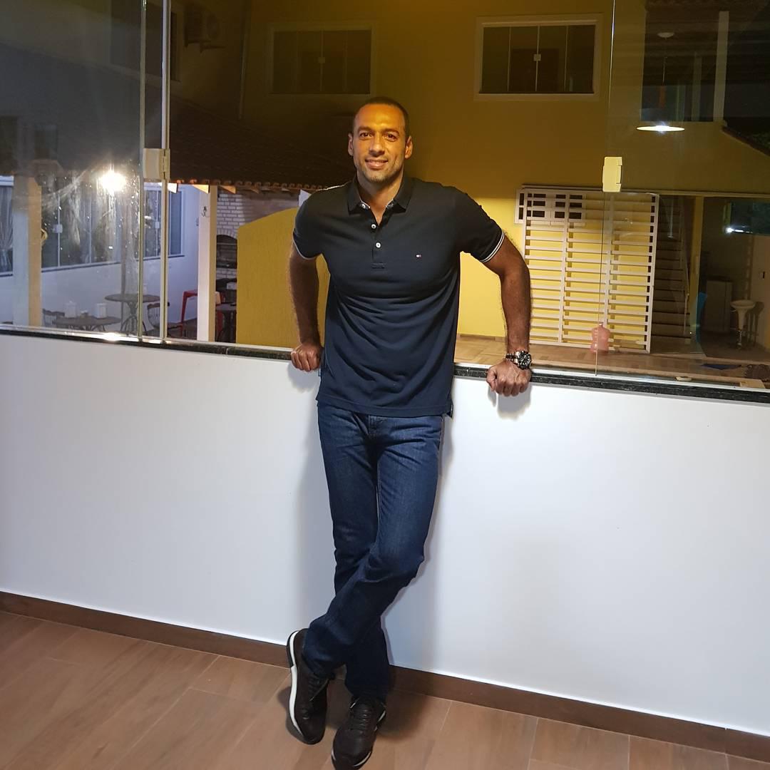 Por poco pierde la vida, ahora se juega otro partido y el trabajo que le prometieron en Olimpia: así es la vida del brasileño Fabio de Souza