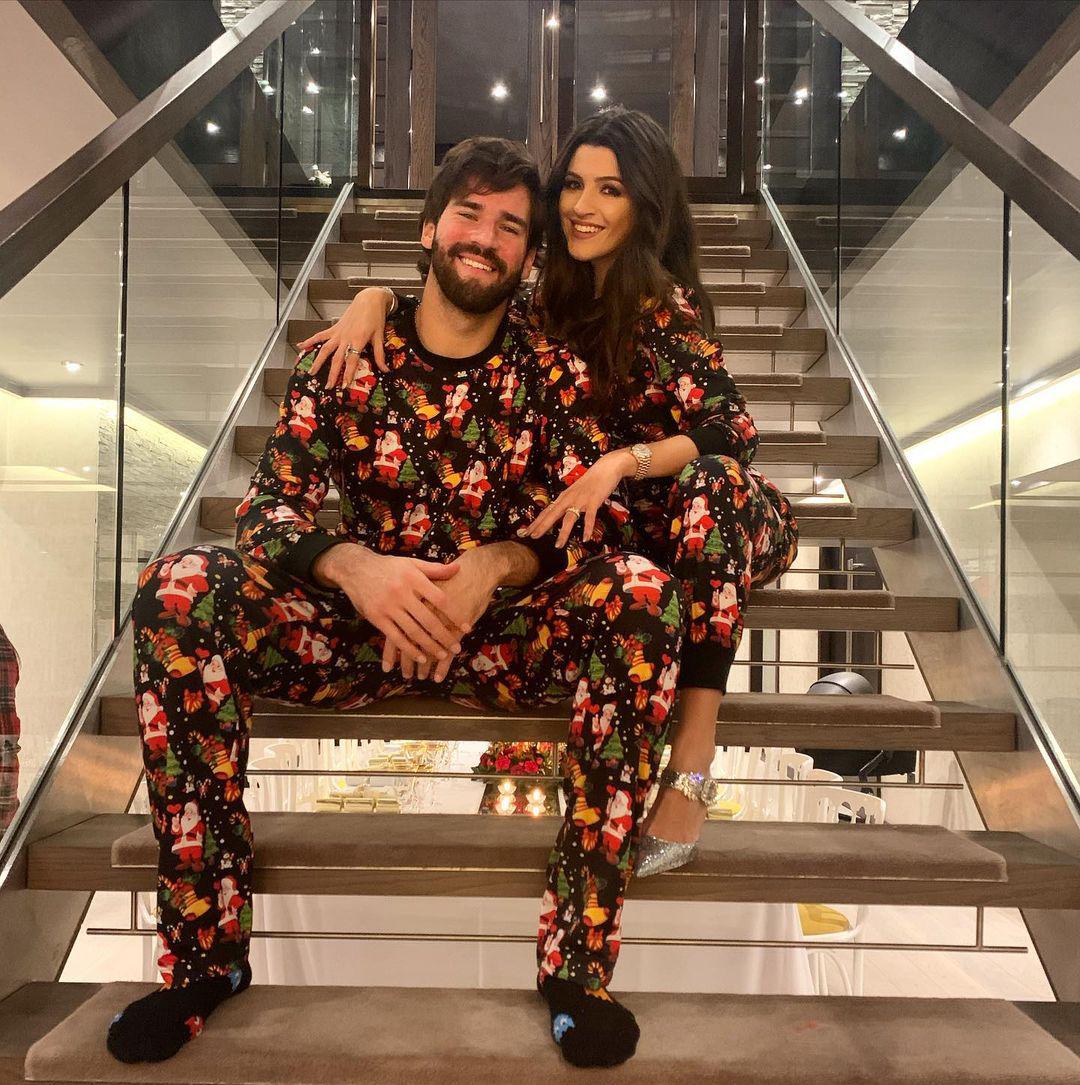 Las novias de los cracks del Real Madrid y Liverpool ¿Conocen a la discreta y devota mujer de Salah?